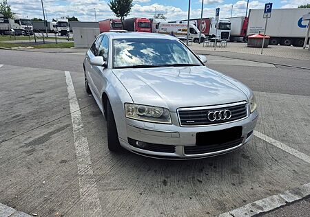 Audi A8 4.2 tiptronic quattro -