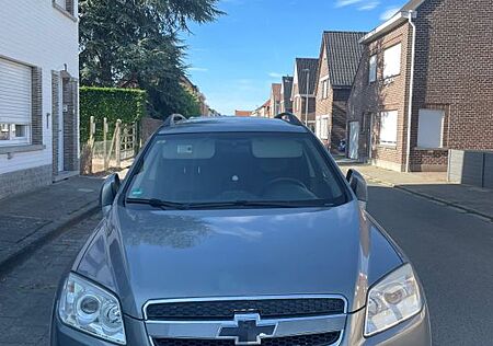 Chevrolet Captiva 2.4 LT 2WD 7-Sitzer LT