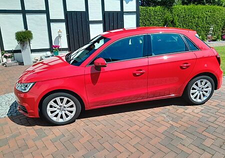 Audi A1 1.0 TFSI ultra S tronic design Sportback ...
