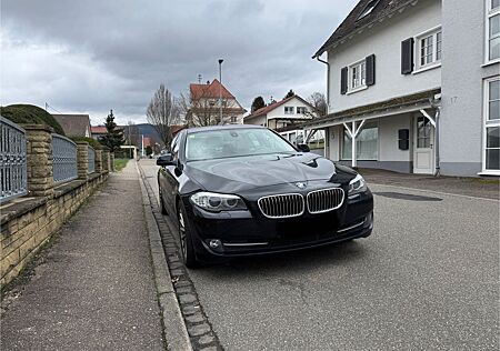 BMW 523i