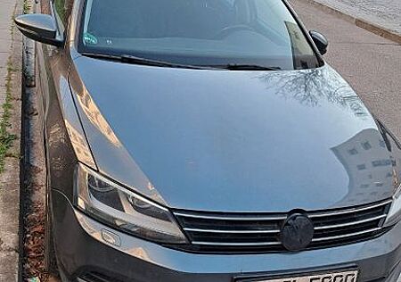 VW Jetta Volkswagen 1.4 TSI 92kW BlueMotion Technology -