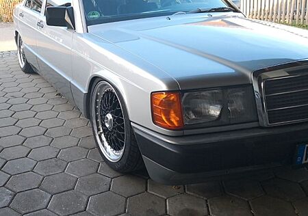 Mercedes-Benz 190