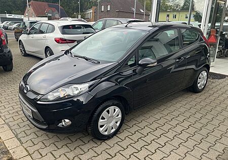 Ford Fiesta Klima AHK Allwette TÜV und Zahnriemen neu