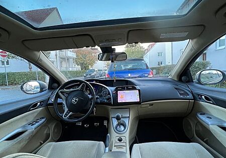 Honda Civic 1.8 i-VTEC - Vollausstattung