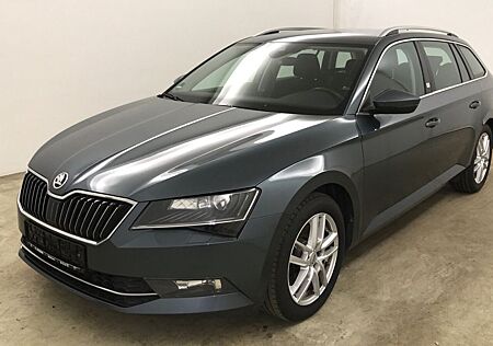 Skoda Superb Combi 2.0 TDI Style DSG AHK Navi Xenon