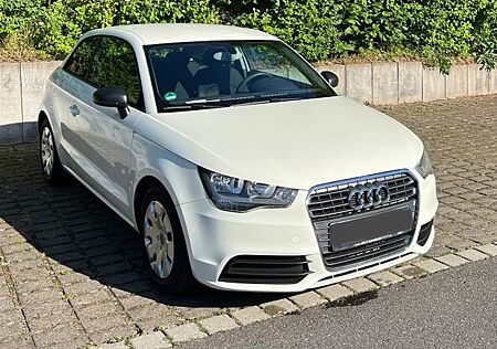 Audi A1 Attraction 1.6 TDI *TÜV neu* *sehr gepflegt*