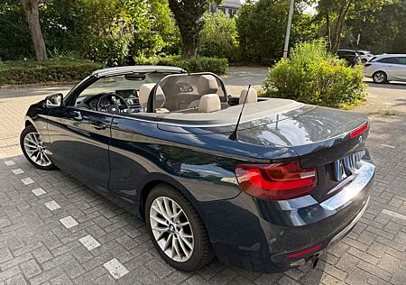 BMW 220i Cabrio Luxury Line Luxury Line