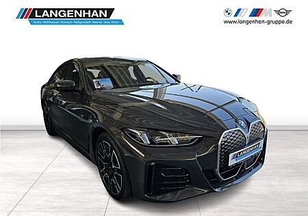 BMW i4 xDrive40 UPE: 79990 € HUD AHK Lenkradhezung