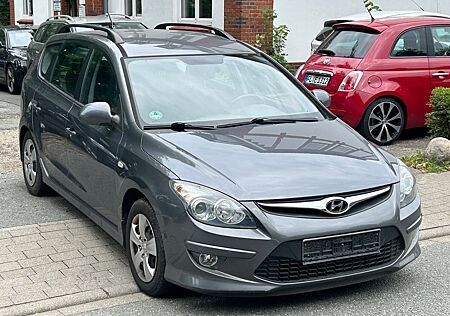 Hyundai i30 cw FIFA WM Edition-Euro5-Klima-