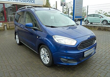 Ford Tourneo Courier Titanium R-Kamera Navi