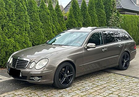 Mercedes-Benz E 320 CDI T-Modell (W211) Sportpaket Avantgarde