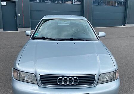 Audi A4 1.6 TÜV 06-2026