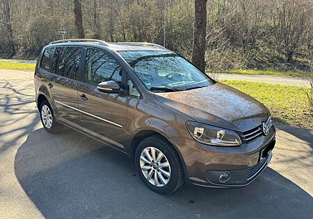 VW Touran Volkswagen 2.0 TDI DSG Highline BlueMotion Tech ...