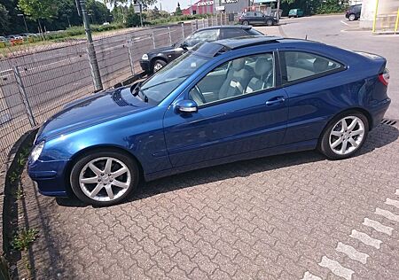 Mercedes-Benz C 220 AMG Vollausstattung