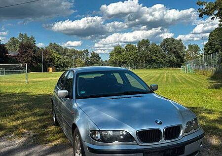 BMW 318i -
