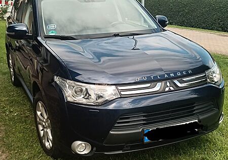 Mitsubishi Outlander 2.2 DI-D Intense ClearTec 4WD Intense