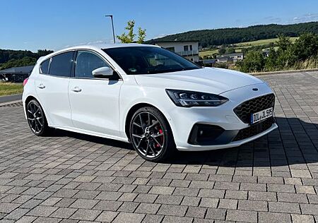 Ford Focus 2,3 EcoBoost ST Turnier ST