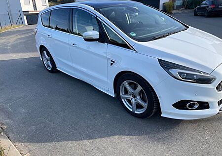 Ford S-Max 2,0TDCi Bi-Turbo 154kW Titanium PShift...