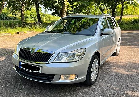 Skoda Octavia 1.6 Combi Zahnriemen + TÜV NEU