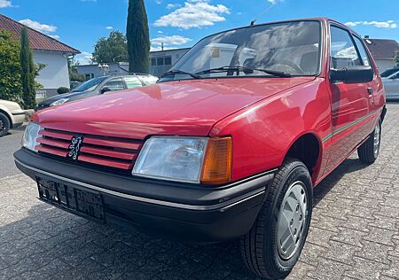 Peugeot 205 Junior wenig KM!