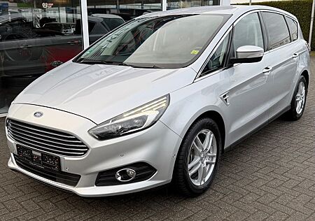 Ford S-Max Titanium