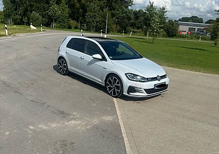 VW Golf Volkswagen 2.0 TDI 135kW SCR DSG GTD GTD