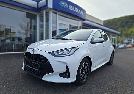 Toyota Yaris Team TOP 1,5*EXTRAS*TAGESZULASSUNG!