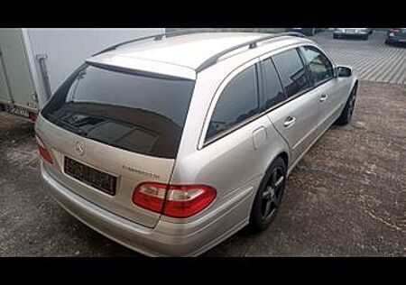 Mercedes-Benz E 200 KOMPRESSOR T CLASSIC Classic