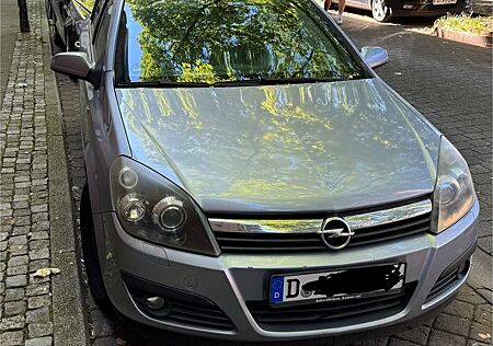 Opel Astra 1.8 ECOTEC 92kW Automatik -