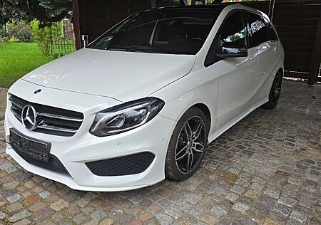 Mercedes-Benz B 200 AMG Line HARMAN+NIGHT+PANO+AHK+CAM+LED+PDC