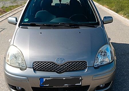 Toyota Yaris 1.3 -