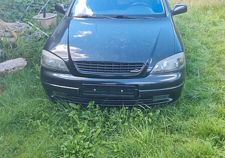 Opel Astra 1.6 -