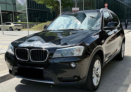 BMW X3 Baureihe xDrive 20 d Automatik*Leder*AHK*