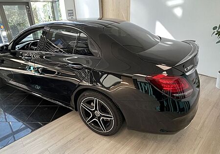Mercedes-Benz C 300 C300e AMG-LINE