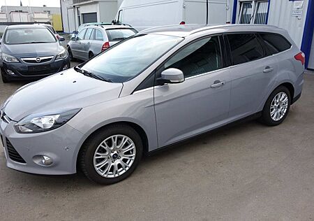Ford Focus Turnier 1,6 Titanium mit Optischen Mängel