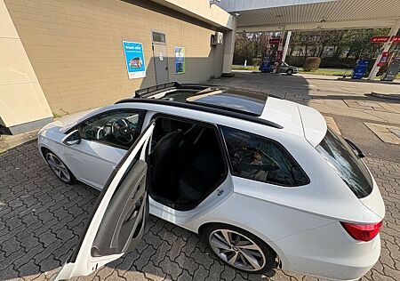 Seat Leon ST FR 2.0TDI PANO ALCANTARA I NAVI I 8 FACH