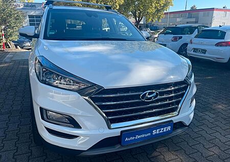 Hyundai Tucson 1.6 CRDi*AUTOM*1.HAND*NAVI+RFK*EURO 6*2WD