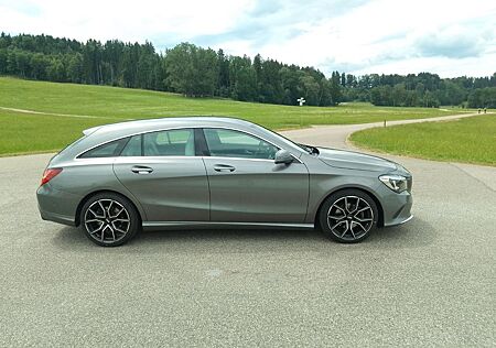 Mercedes-Benz CLA 180 Shooting Brake -