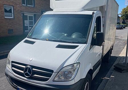 Mercedes-Benz Sprinter Kühlkoffer mit Rohrbahn
