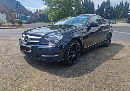 Mercedes-Benz C 250 CDI Sport Coupé Autom. AMG Exterieur