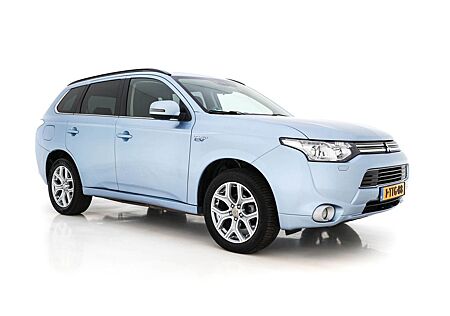 Mitsubishi Outlander Aut. *LEATHER-FABRIC | XENON | NAVI-FU