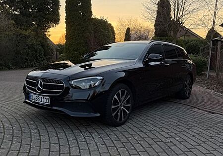 Mercedes-Benz E 300 de 4MATIC T Autom. -