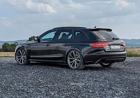 Audi RS4 Schalen Sportdiff Ceramic Keyless B&O 280