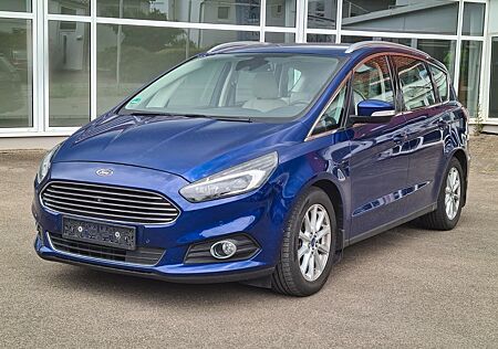 Ford S-Max Titanium AWD 7Sitze Leder AHK 8fach VOLL