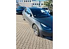 Tesla Model 3 Allradantrieb mit Dualmotor Long Ran...