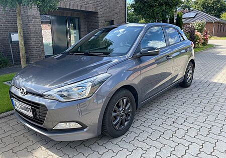 Hyundai i20 Active 100 PS Sonderedition