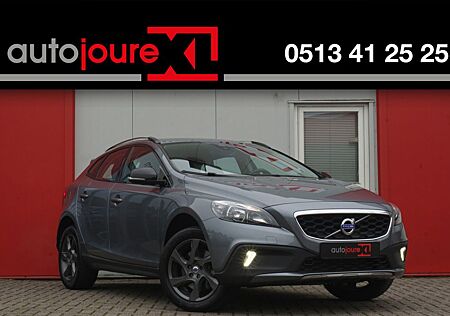 Volvo V90 Cross Country V40 Cross Country 2.5 T5 AWD Momentum | 5-Cilind