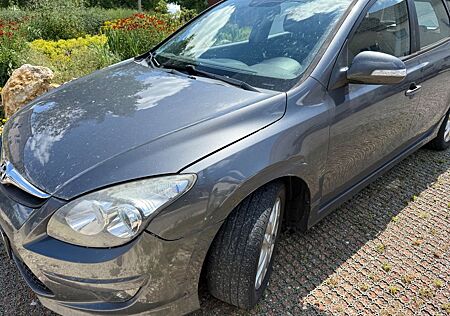 Hyundai i30 1.6 CRDi 66 kW FIFA WM Edition