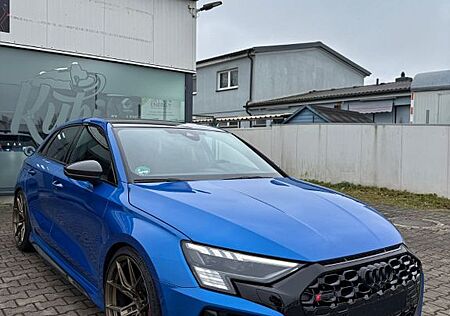 Audi RS3 SB PANO*KERAMIK*290*VOLLAUSSTATTUNG-ARABLAU