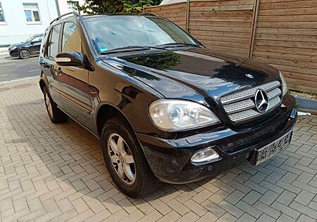 Mercedes-Benz 270 ML voll fahrbereit, kein Rost